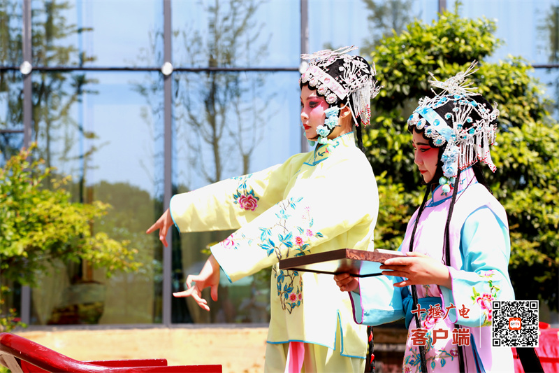 國(guó)家非遺進(jìn)景區(qū)！竹溪夯土小鎮(zhèn)&ldquo;五一&rdquo;唱大戲